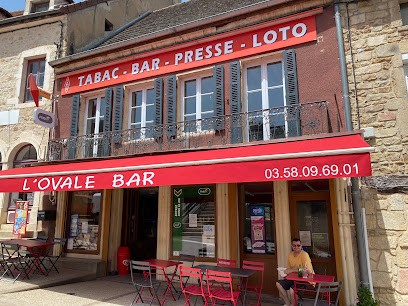 L'Ovale, Bar à Couches