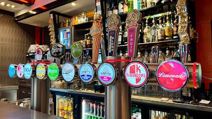 Le Duplex, Bar à Vienne