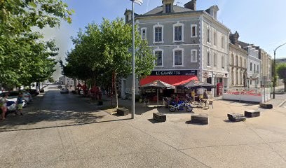 Tesson Octave, Bar à La Roche-sur-Yon