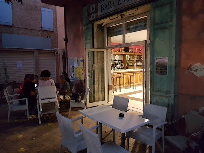 Benane Mohamed, Bar à Tavernes