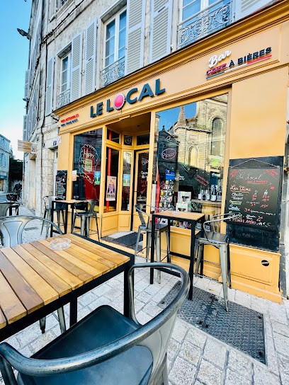 LE LOCAL-CAVE/BAR À BIERES, Bar à La Rochelle