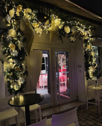 La Maison Blanche, Bar à Orléans