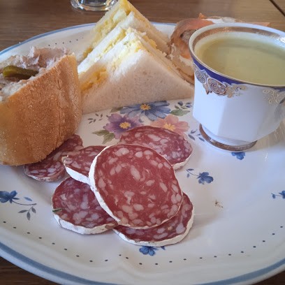 Café Concert The Shiels, Bar à Vieure