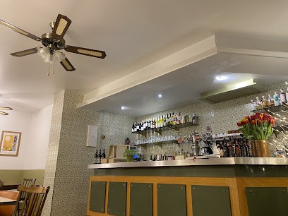 Huguette, Bar à Montrouge