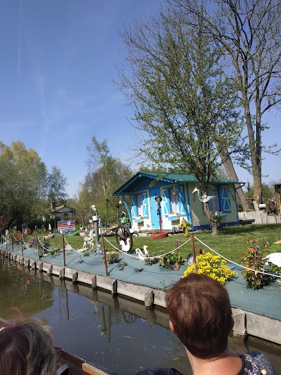 Maia Carlos, Bar à Rivery