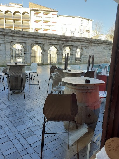 El Txupinazo Bar - Restaurant Dax, Bar à Dax