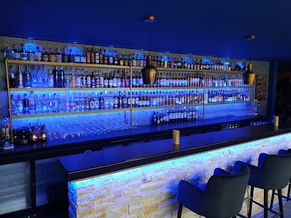 Studio 46, Bar à Lanzac