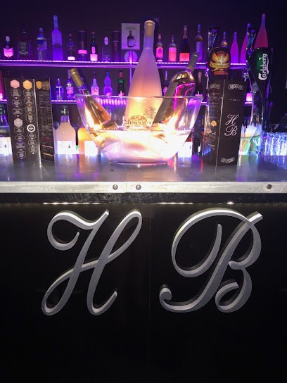 HB CLUB, Bar à Vienne
