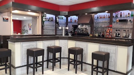 Le Café Des Amis, Bar au Mené