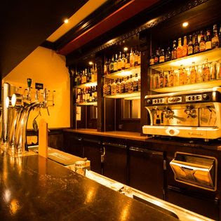 Pub Les Coulisses, Bar à Mantes-la-Jolie