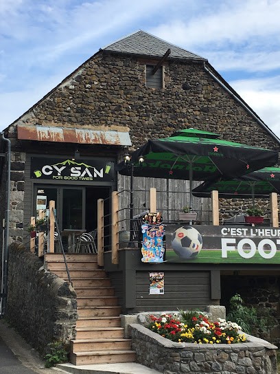 Cy San, Bar à Murol