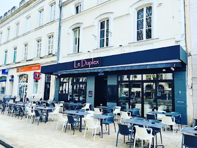 Bar Restaurant | Le Duplex, Bar à Laval