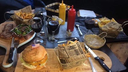 Macan Bar, Bar à Lens