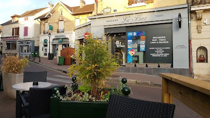 Le Flint, Bar à Maule