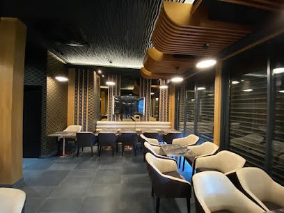 Kulte, Bar à Pantin