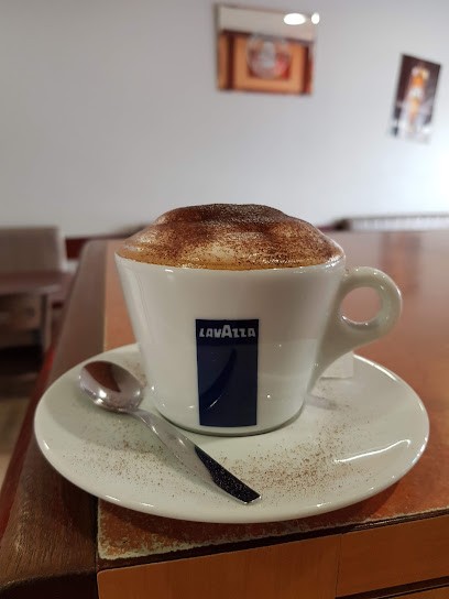 Collin Catherine, Bar à Jargeau