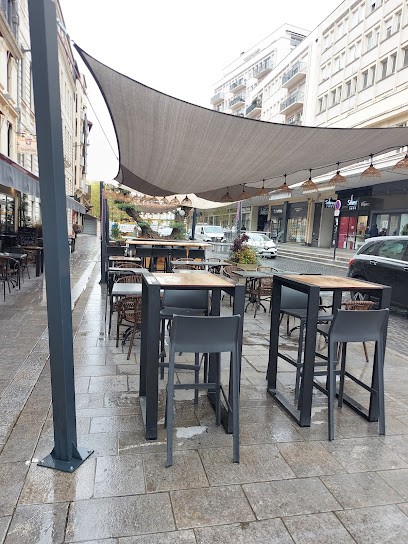 NO COMMENT, Bar à Pau