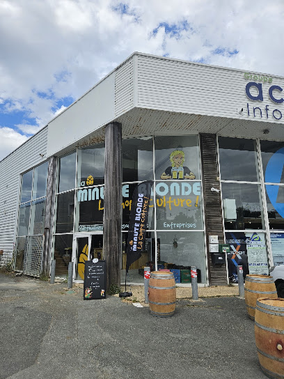 La Minute Blonde, Bar à la Rochelle