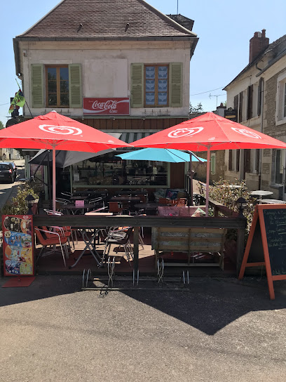 L'ambiance Bar Bar à Châtel-Censoir