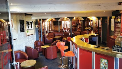 Le Cardiff Pub, Bar à Saintes