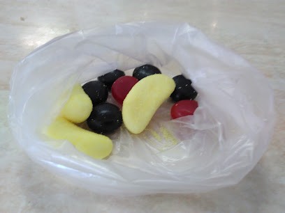 Mompeu David, Bar à Manom