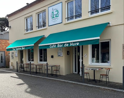 The Twelve Bar, Bar à Hure