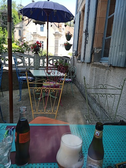 Charles Ville bar bistrot brocante, Bar à Hérisson