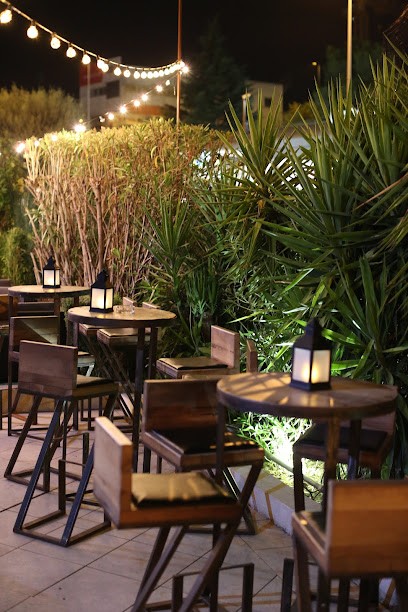 Temple Bar Grasse, Bar à Grasse