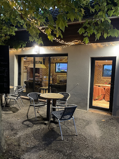 La Table "Le Repère Des Vignerons", Bar à Équemauville