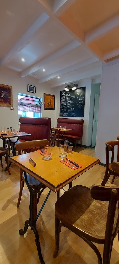 Le Corneille, Bar à Tours