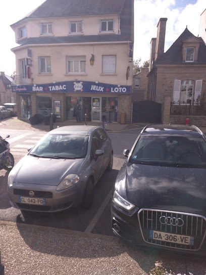 Landais Nicolas, Bar à Broons