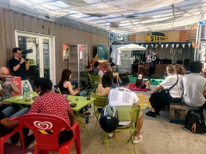 Station E, Bar à Montreuil