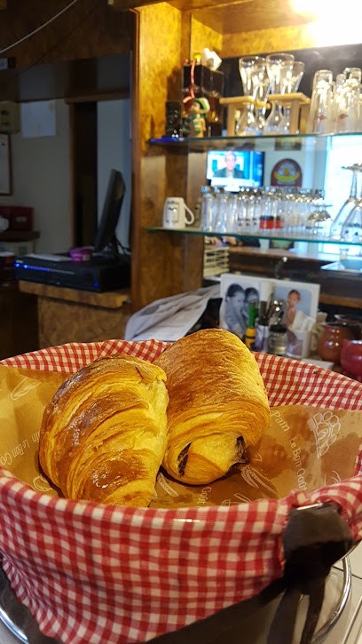 Le Fontenoy, Bar à Garat