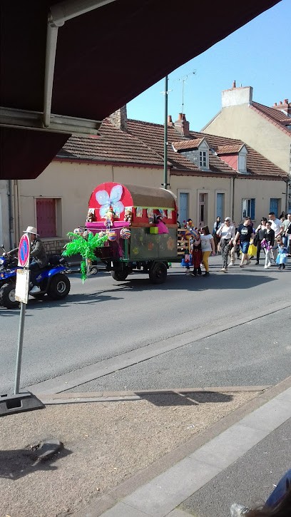 Le Vincennes, Bar à Commentry