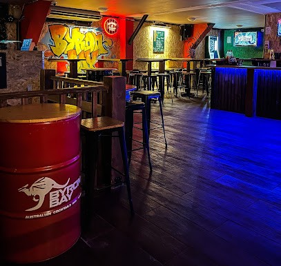 Byron Bay, Bar à Dijon