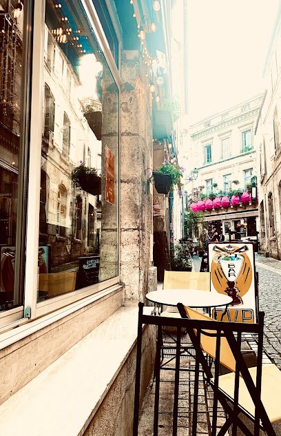 Cup N'dice, Bar à Angoulême