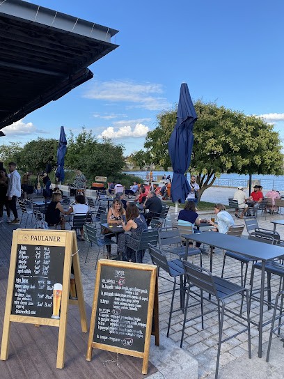 Le Pavillon Du Bergen, Bar à Mâcon