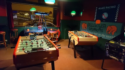 New Red Lion, Bar à Pau