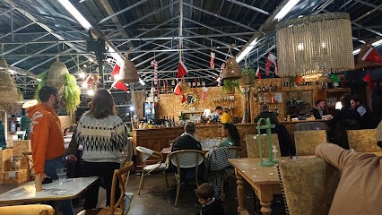 Les Serres Babylone, Bar à Saint-Just-Saint-Rambert