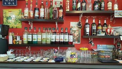 O'pasoa, Bar à Vénissieux