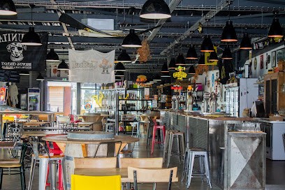 Les Tontons Binouz, Bar à La Rochelle