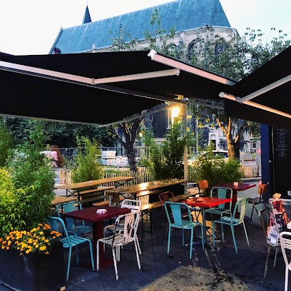 Papa Boit De La Bière Et Maman Du Vin, Bar à Rouen