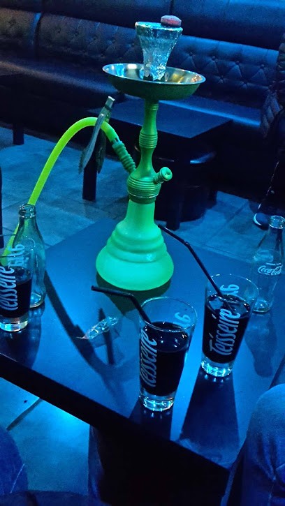 Chicha Le Withe, Bar à Paris 18