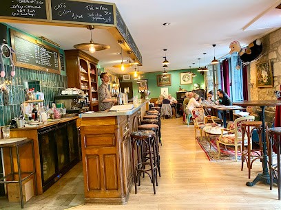 Poire Cacahuètes Et Bigoudis, Bar à Dinan