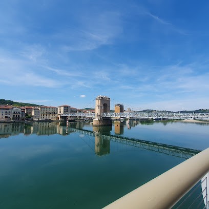 Le Times Square, Bar à Sainte-Colombe