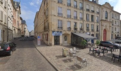 N'enlevez pas le bouchon, Bar à Caen