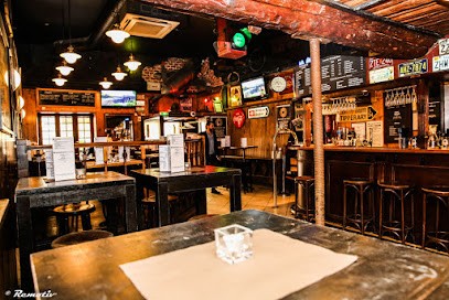 Wayne's Bar, Bar à Nice