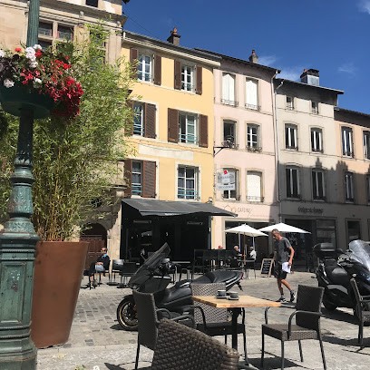 The Place To Be, Bar à Épinal