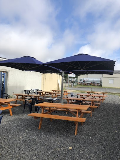 Bar Au Boulot, Bar à Savigné