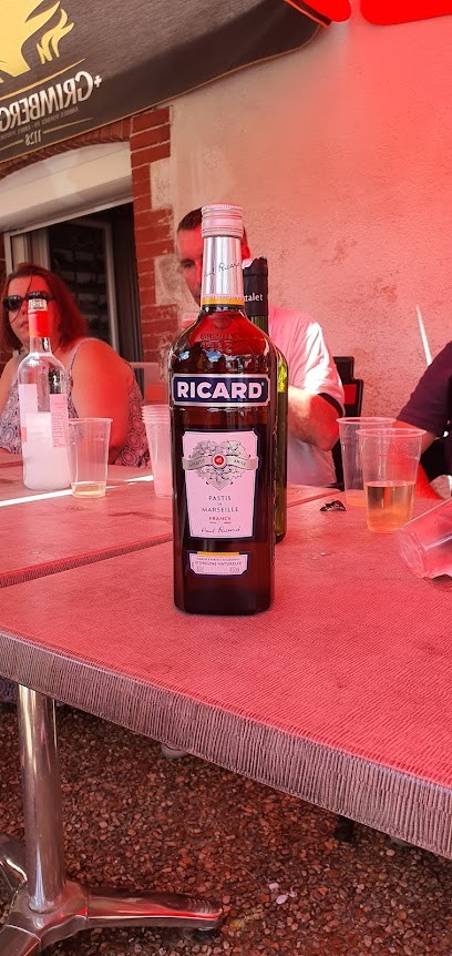 Jean Michel You, Bar à Saint-Prouant